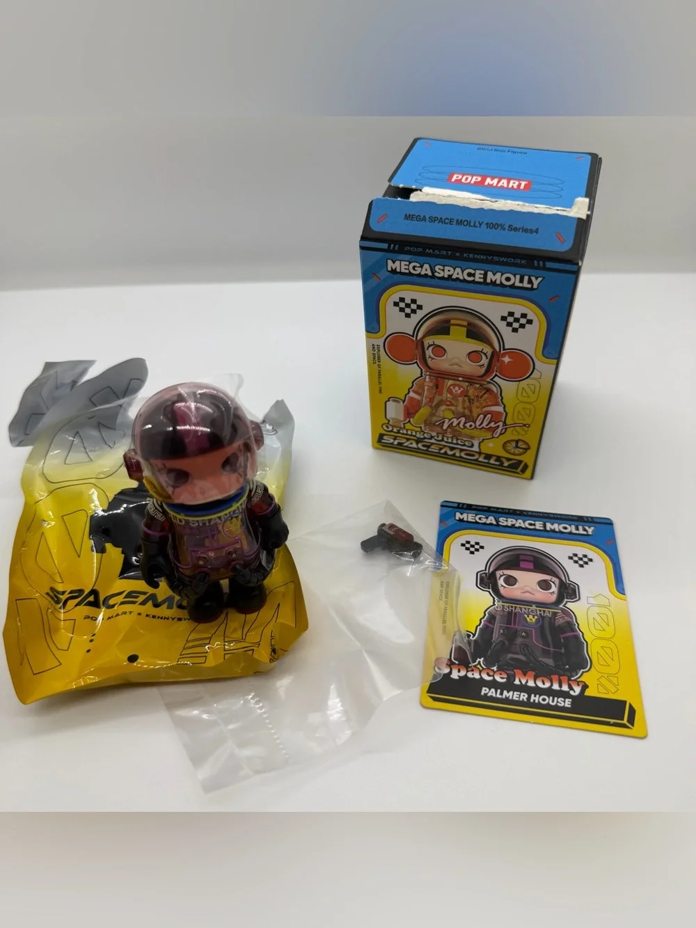 Pop Mart Mega Space Molly 100% Palmer House Old Shanghai Vinyl Figure